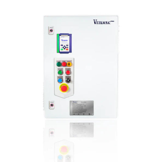 VEIKONG PRO DRIVE Marca Veikong 15HP VFD500-011GT2B, 200 - 240 VAC, 45 AMP ensamblado en gabinete metálico incluye: seccionador-portafusibles, fusibles tipo aR, Estación de botones de arranque y paro, reset, emergencia, e indicación piloto y accesorios.